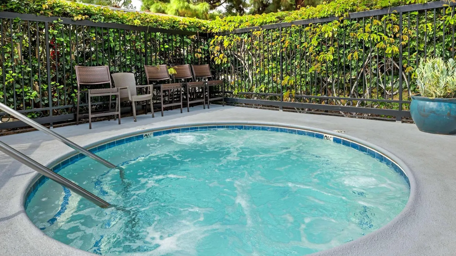 Best Western Courtesy Inn Hotel - Anaheim Resort At The Park