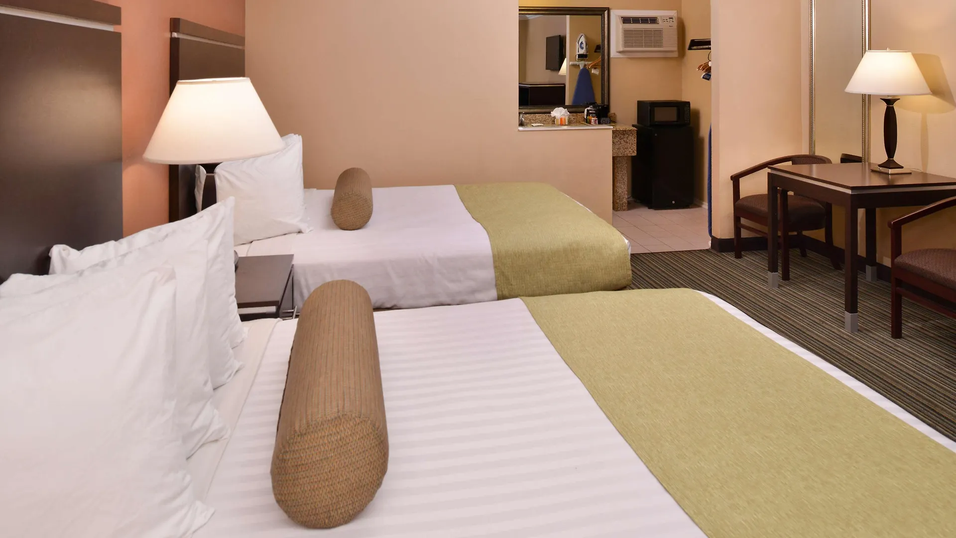 Best Western Courtesy Inn Hotel - Anaheim Resort At The Park