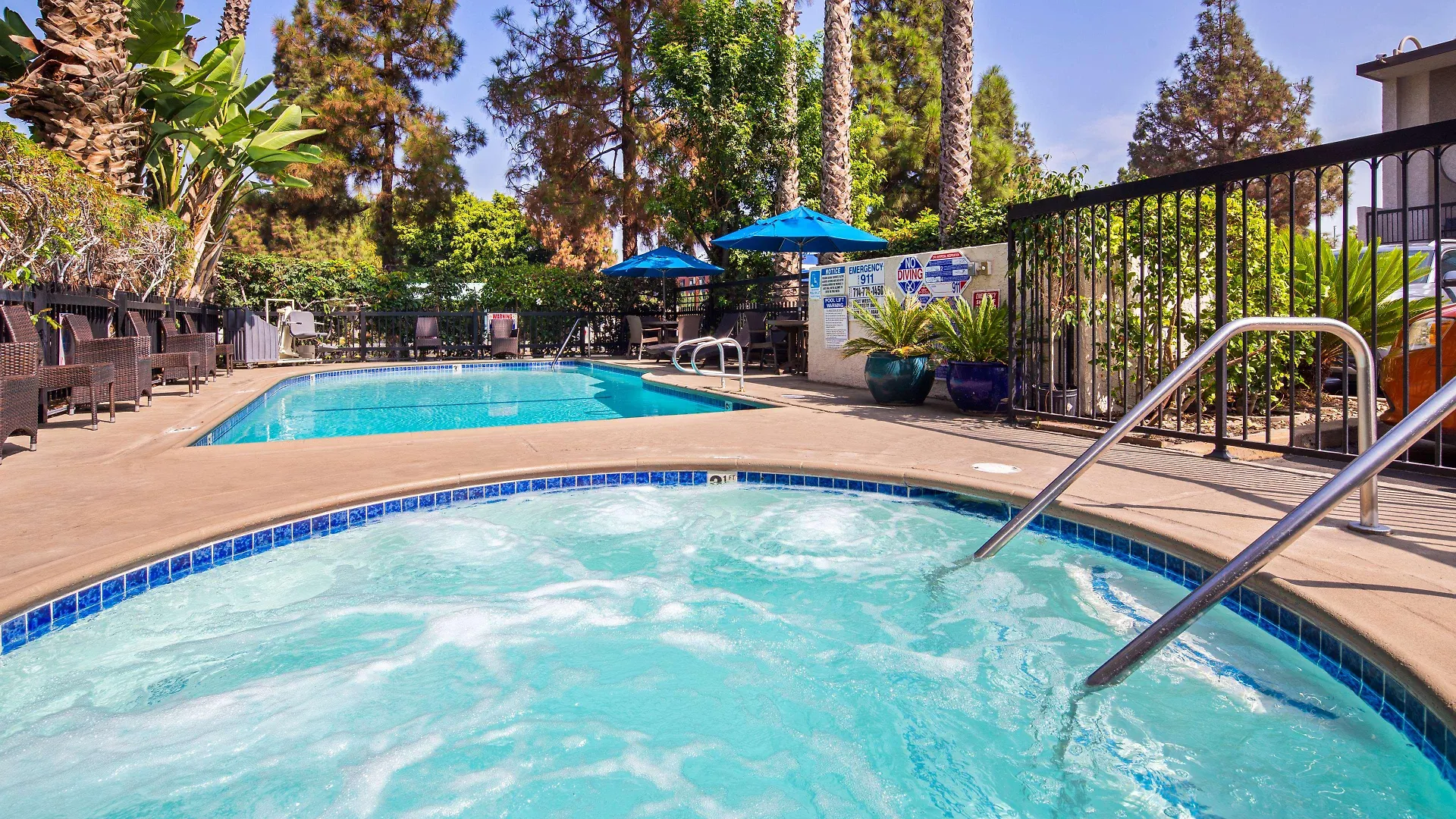 Best Western Courtesy Inn Hotel - Anaheim Resort At The Park