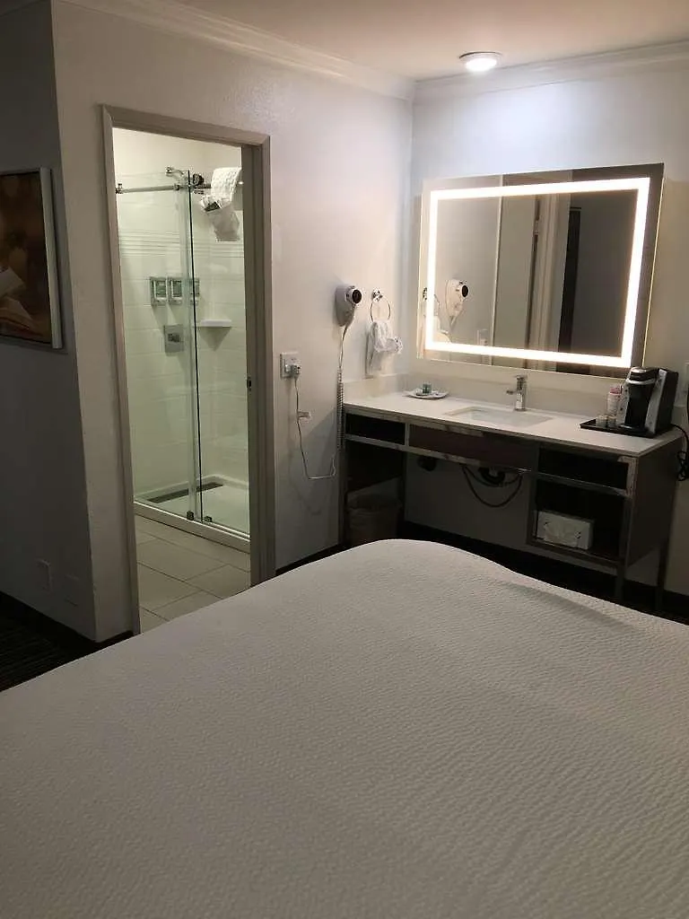 Best Western Courtesy Inn Hotel - Anaheim Resort At The Park