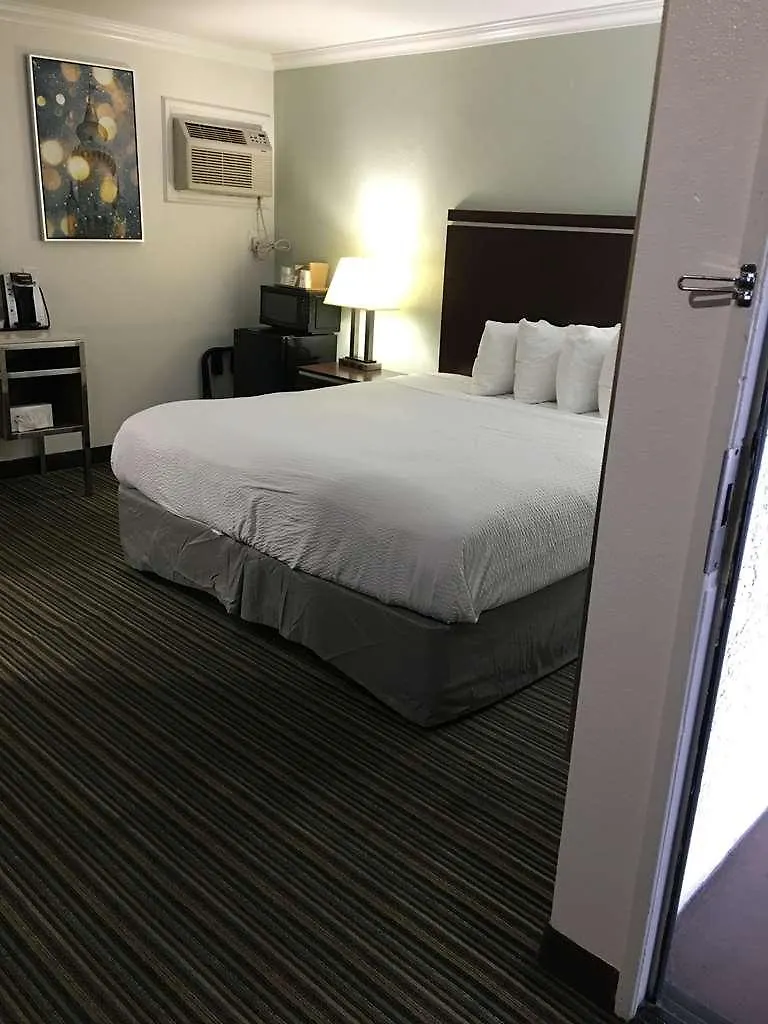 Best Western Courtesy Inn Hotel - Anaheim Resort At The Park