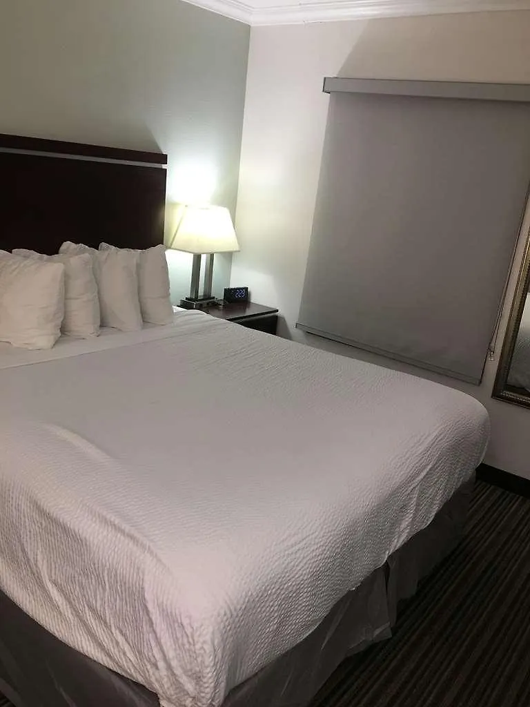 Best Western Courtesy Inn Hotel - Anaheim Resort At The Park 3*,