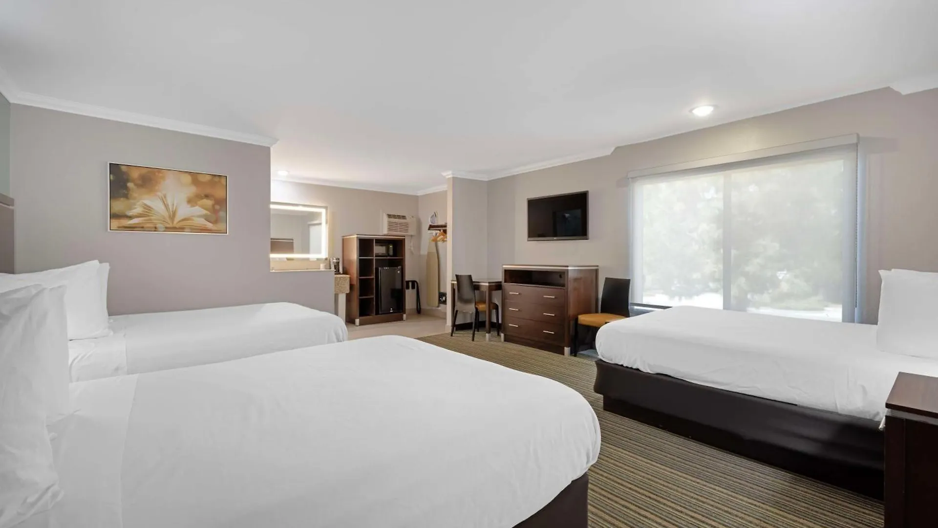 Best Western Courtesy Inn Hotel - Anaheim Resort At The Park