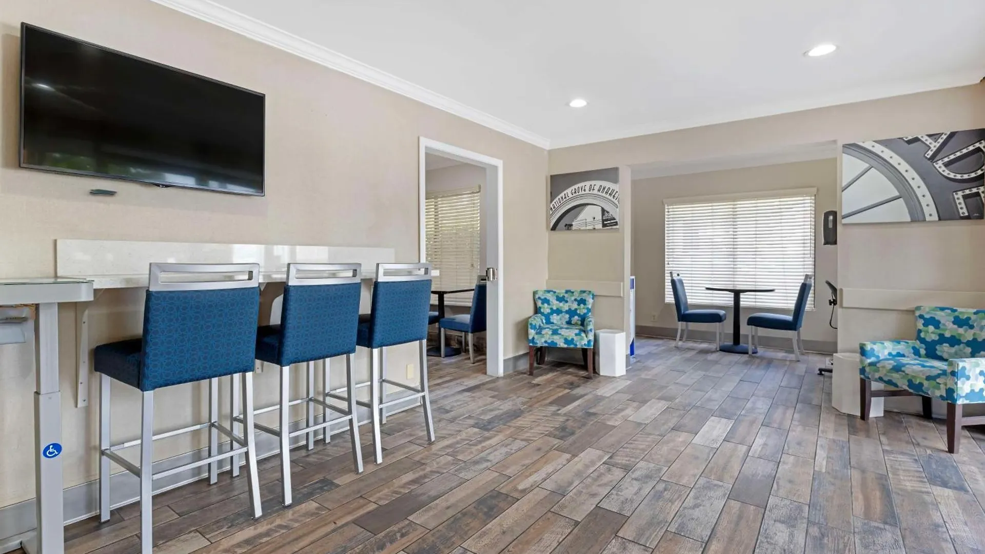 Best Western Courtesy Inn Hotel - Anaheim Resort At The Park