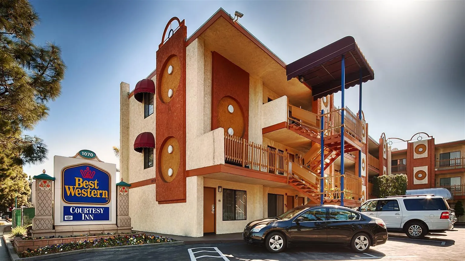 Best Western Courtesy Inn Hotel - Anaheim Resort At The Park